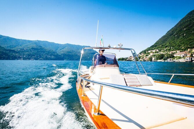 1H Private Cruise on a beautiful wooden speedboat on Lake Como - Cernobbio: Where Villa d’Este and Villa Erba Set the Tone