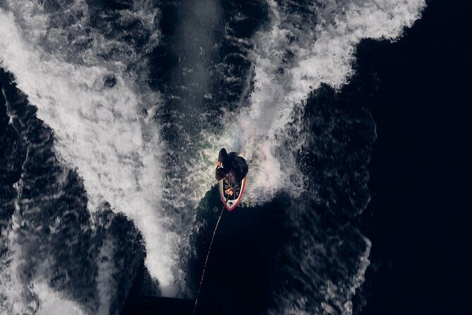 1H Wakeboard and Wakesurf on Lake Como with Mastercraft Boat - Price and value: $405.16 per group up to 8