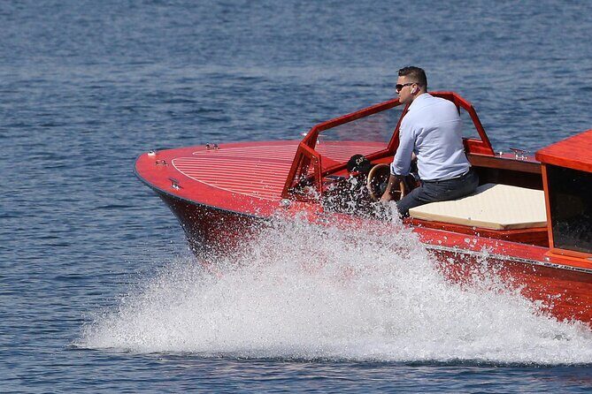 2 Hours Private Wooden Boat Tour on Lake Como 6 pax - Meeting point and timing: how to plan your 2 hours