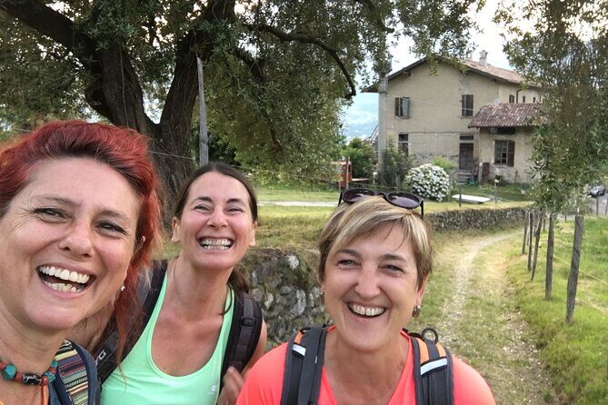 Bellagio Hiking Experience: Nature, Villages & Lake Views - Stop 1: Bellagio’s steep stone lanes and boutique-style charm