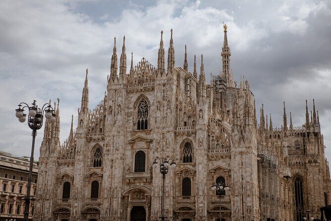 Best of Milan Small-group Walking Tour with Duomo visit - Castello Sforzesco: Fortress Views and Artistic Stops