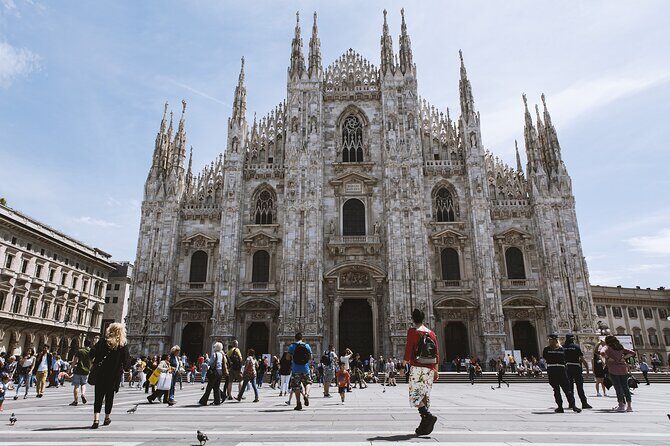 e-Scavenger hunt Milan: Explore the city at your own pace - Brera and Pinacoteca di Brera: art lane with a built-in reason to look closer