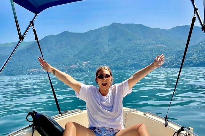 From 1H to 4H License Free Boat Rental 40cv Lake Como - How the 40cv license-free boat works (and what training actually means)