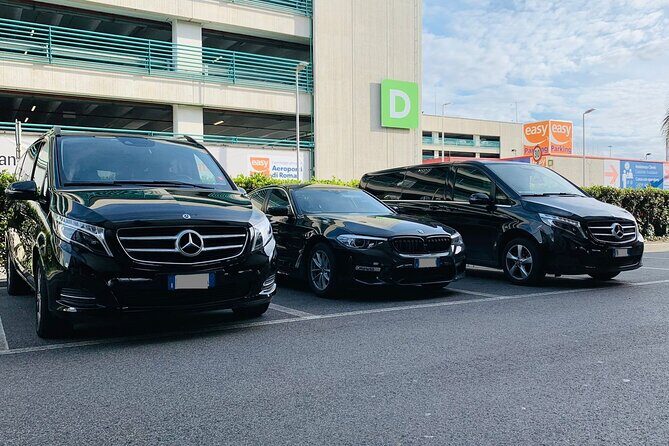 From Como to Milan hotels - Private Transfer - Door-to-Door Pickup and How Meeting Works With a Nameplate