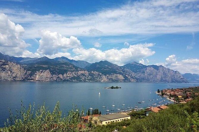 Full-Day Lake Garda and Desenzano del Garda from Milan - small group tour - The Boat Ride to Sirmione: The Part You’ll Probably Rewatch in Your Head