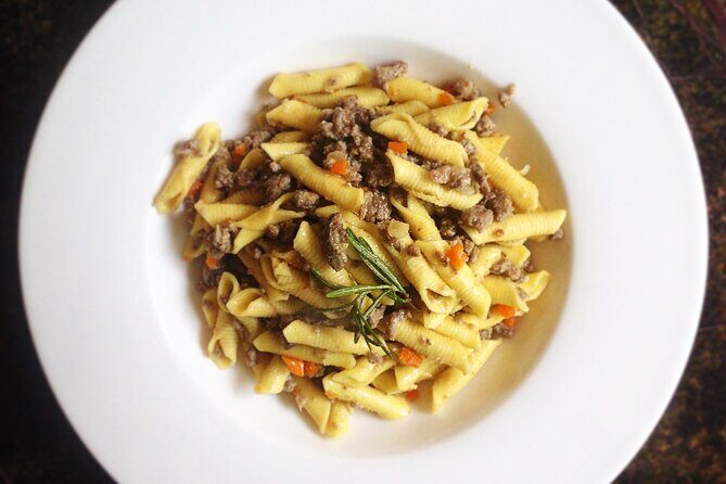 Gnocchi, Pasta, Tiramisù and Wine Class - Tiramisu first: the fridge-set part that shapes your whole schedule