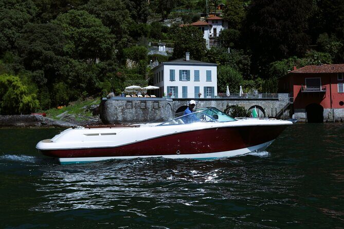Lake Como: 3-Hour Luxury Speedboat Tour Como/Balbianello/Bellagio - Weather Reality on a Speedboat Day