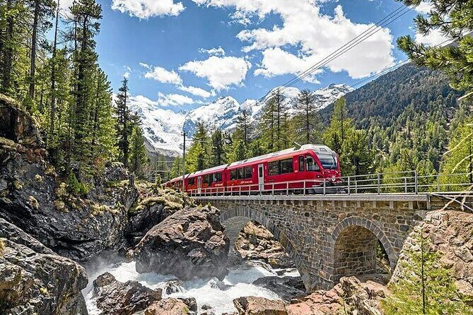 Lake Como cruise, St.Moritz and Bernina Red Train - Key highlights in plain terms