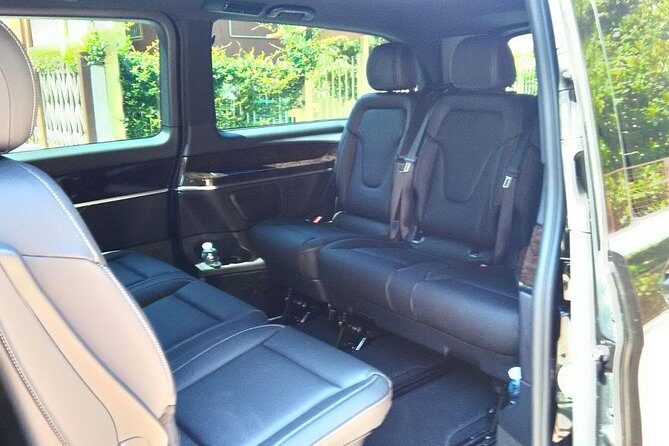Lake Como-Private Transfer Como-Cernobbio-Moltrasio-Laglio to MXP - Timing and waiting: the 15-minute courtesy window