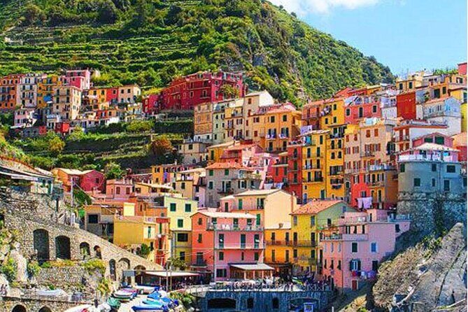 Ligurian Colors, Cinque Terre Full Day Private Transfer Excursion From Milan - Monterosso al Mare: your first village and the train handoff