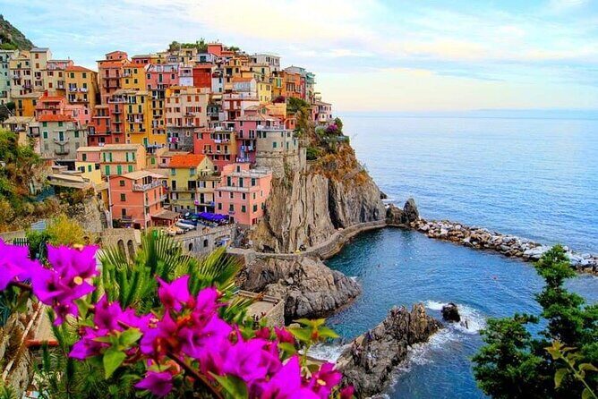 Ligurian Colors, Cinque Terre Full Day Private Transfer Excursion From Milan - Vernazza: sea-rock views and time for lunch