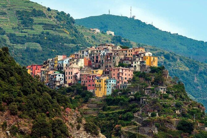 Ligurian Colors, Cinque Terre Full Day Private Transfer Excursion From Milan - Manarola: quick immersion, colorful streets, and viewpoint time