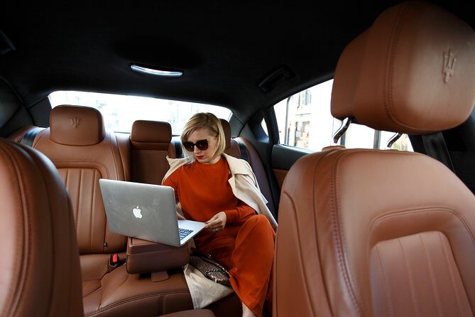 LINATE - MILANO airport transfer with private Luxury Car - First contact at Linate: the meet-and-greet that actually helps