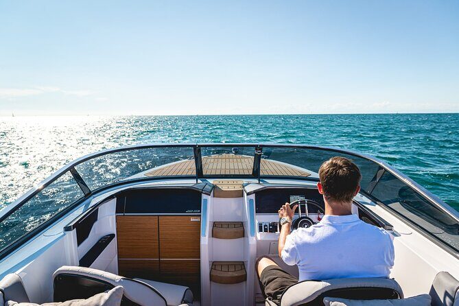 Luxury Sunset Lake Como 1h or experience with enchanting view - 1-Hour Luxury Sunset Cruise on Lake Como: What You’re Really Booking