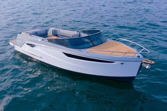 Luxury Sunset Lake Como 1h or experience with enchanting view - Where You’ll See Como’s Neighboring Towns From the Water