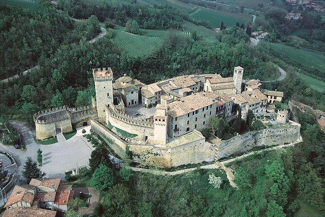 Medieval villages & Cremona Stradivari's town, tour from Milan - Price and value: €536 per group is better when you split it