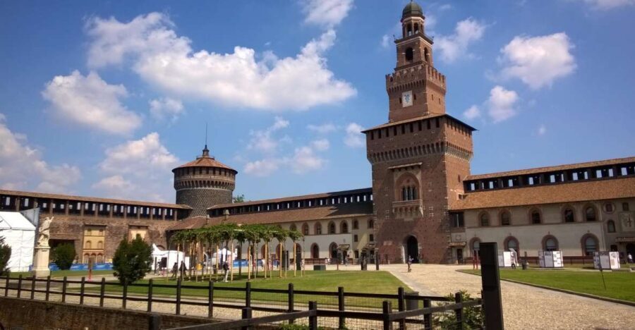 Milan 3–Hour Cultural Bike Tour - Starting at Stazione Centrale and rolling toward Castello Sforza