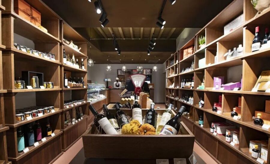 Milan: Aperitivo with Food Selection & a Glass of Wine - Should you book this Milan aperitivo at Autentico?