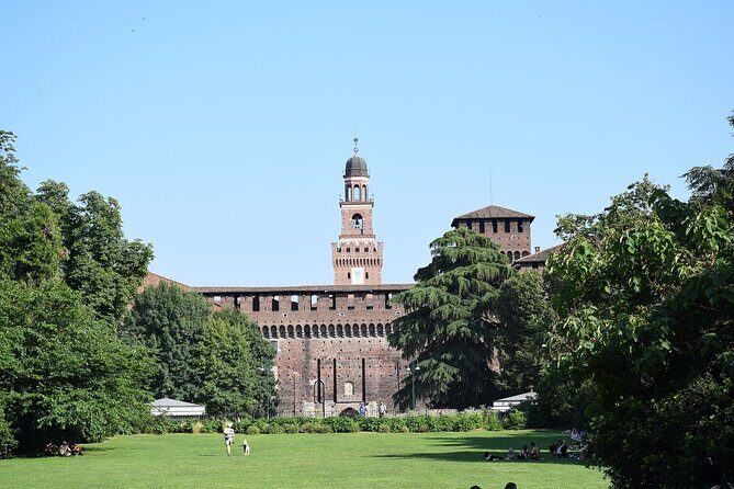 Milan Duomo, Sforza Castle and Pieta Guided Tour with Tickets - Meeting Point Timing: The Part Most People Underestimate