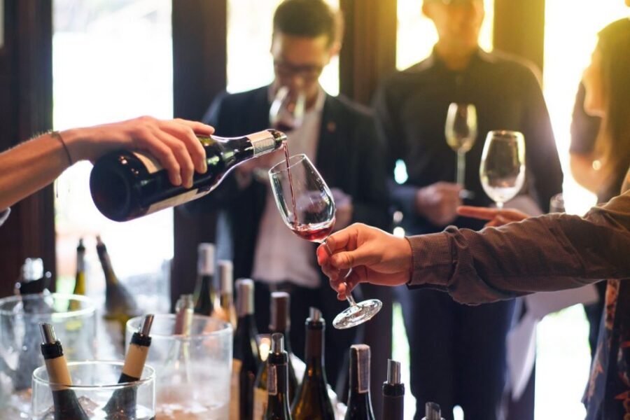 Milan: Duomo with Rooftop Private Tour, Food, & Wine Tasting - Price and Logistics: Is $271.88 per Person Worth It?