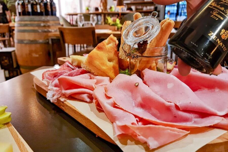 Milan: Duomo with Rooftop Private Tour, Food, & Wine Tasting - Quick Practical Tips Before You Go
