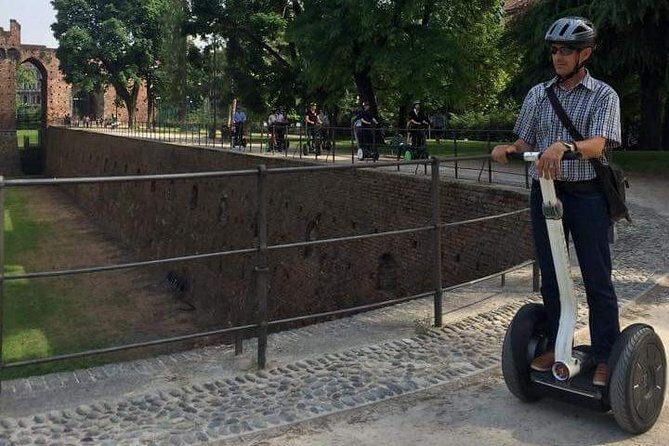 Milan: Electric Bicycle Tour Tourist Guide Live - 3 hours & half - Electric Bike Milan Highlights: what 3.5 hours really feels like