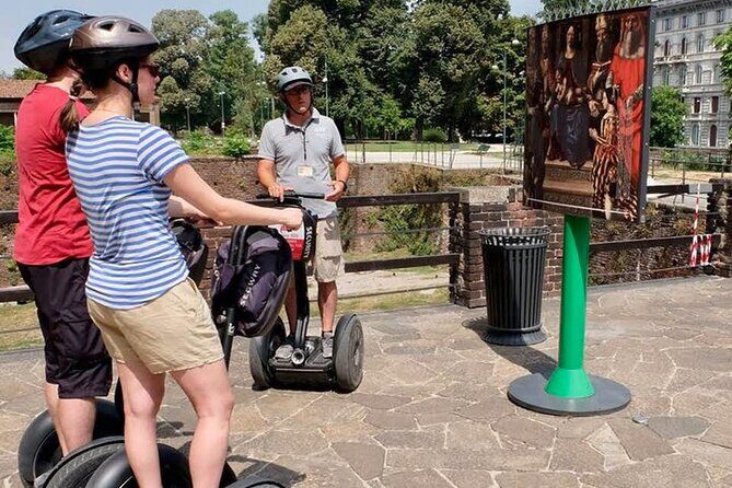 Milan: Electric Bicycle Tour Tourist Guide Live - 3 hours & half - Arco della Pace and the Peace Arch moment (plus a photo request)