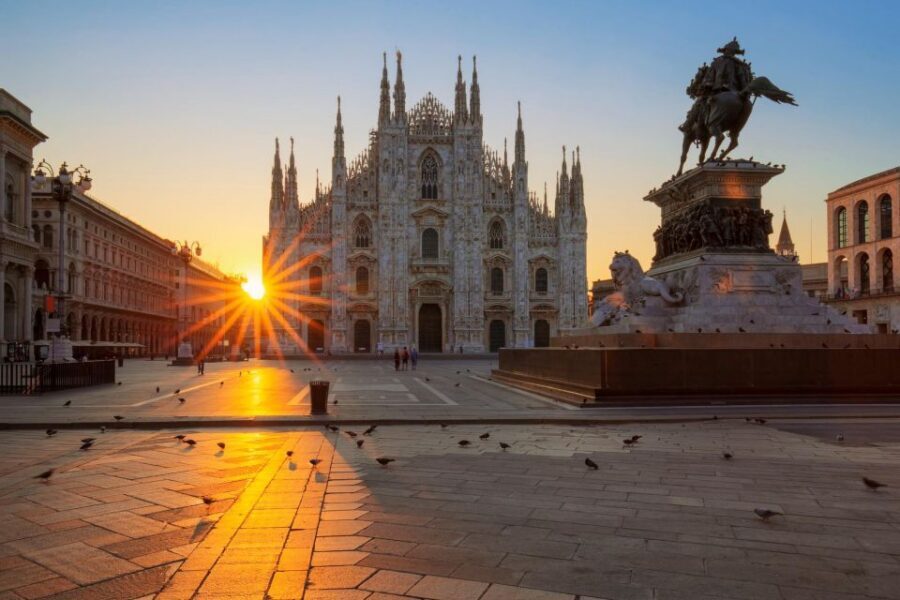 Milan: Express Walk with a Local in 90 minutes - Galleria Vittorio Emanuele II: More Than a Pretty Passage