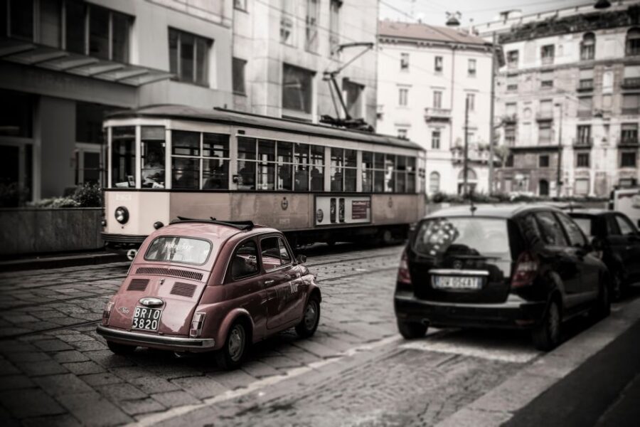 Milan: Fast Tour by Vintage Red Fiat 500 (30 mins, no stop) - Getting to the starting point near Metro 1 (Palestro)