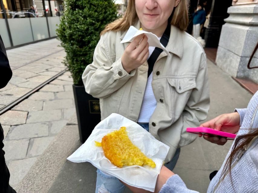 Milan: Gourmet Street Food Tour with Sightseeing and Tasting - Ham and cheese tastings: learning the order of operations