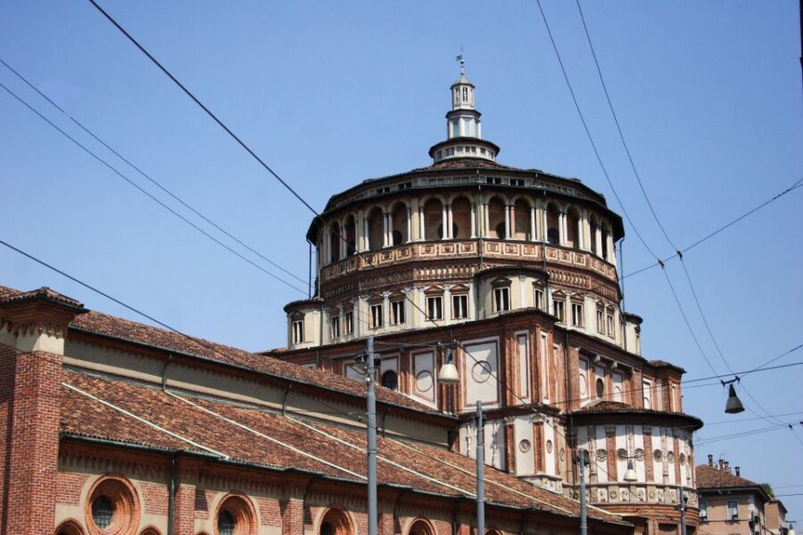 Milan: Leonardo da Vinci Life Walking Tour - Casa degli Atellani: courtyard views and the vineyard connection