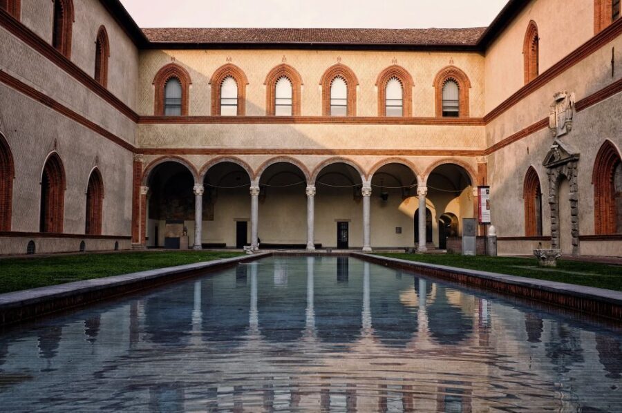 Milan: Leonardo da Vinci Life Walking Tour - The guide experience: making it work in the real world