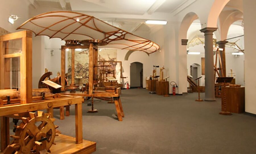 Milan: Leonardo da Vinci Museum Guided Tour with Ticket - Languages and Private Group Format: What You Get (and What to Double-Check)