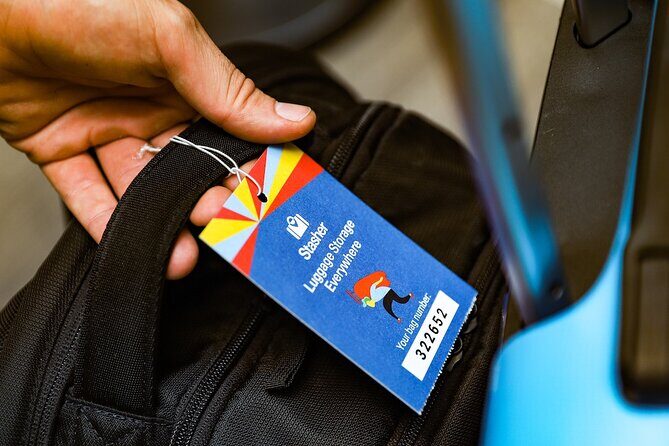 Milan: Luggage Storage Central Station - How the secure handoff works at drop-off and pick-up