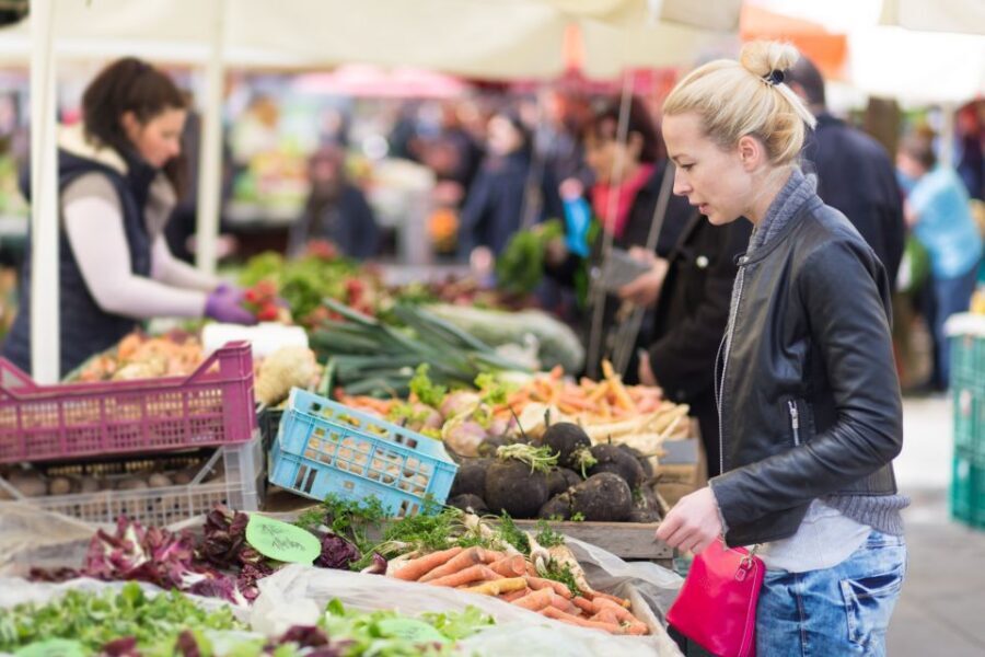 Milan: Market and Meal at a Local's Home - Timing, Practical Comfort, and What to Ask
