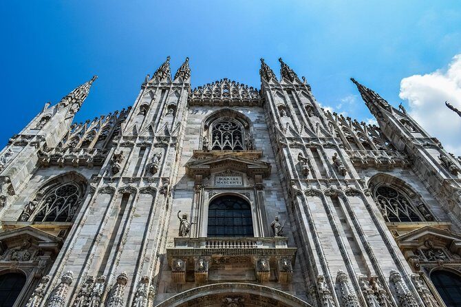 Milan Must-See Sites Guided Tour with Skip-the Line Tickets to Duomo & Cathedral - Piazza dei Mercanti: trade, meeting, and artisan streets