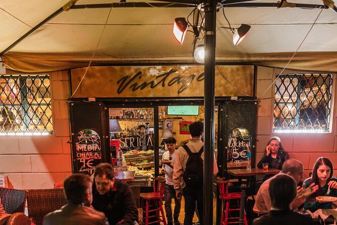 Milan Night Tour & Drinks with a Local Guide: Private & 100% Personalized - Stop 4: I Navigli canals, dinner planning, and canal-side atmosphere
