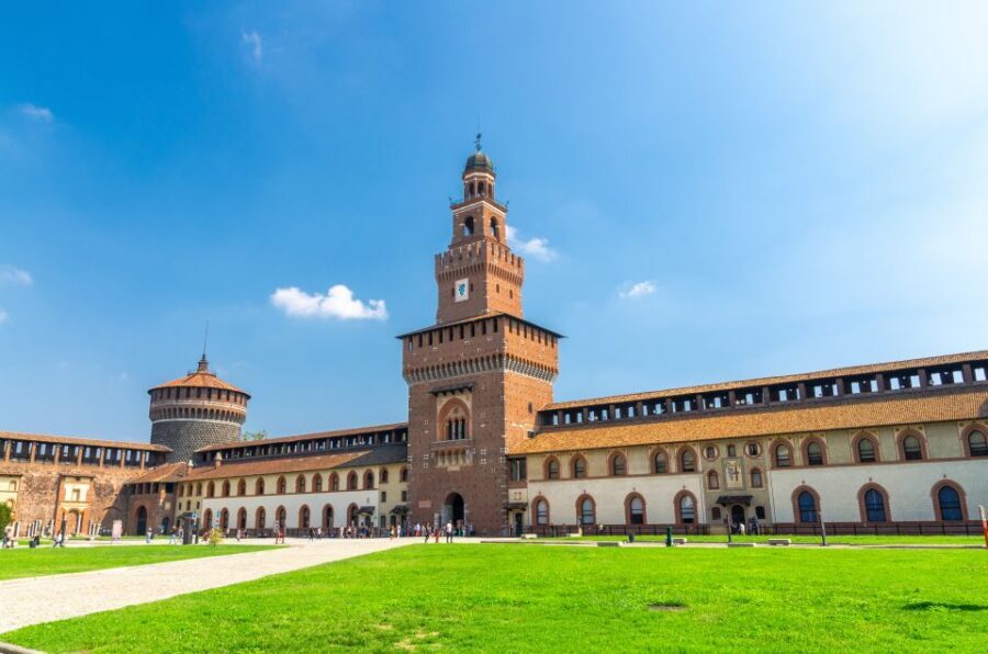 Milan: Old Town Highlights Private Guided Tour - Sforza Castle Courtyards: A Fortress Made for Stories