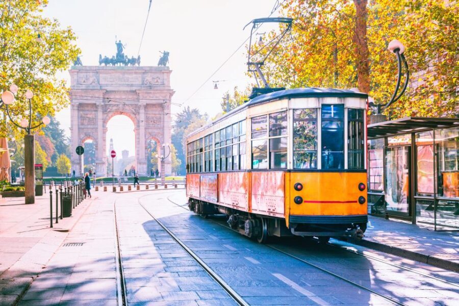 Milan: Old Town Highlights Private Guided Tour - Your Guide, Your Language, and the Small-Group Advantage