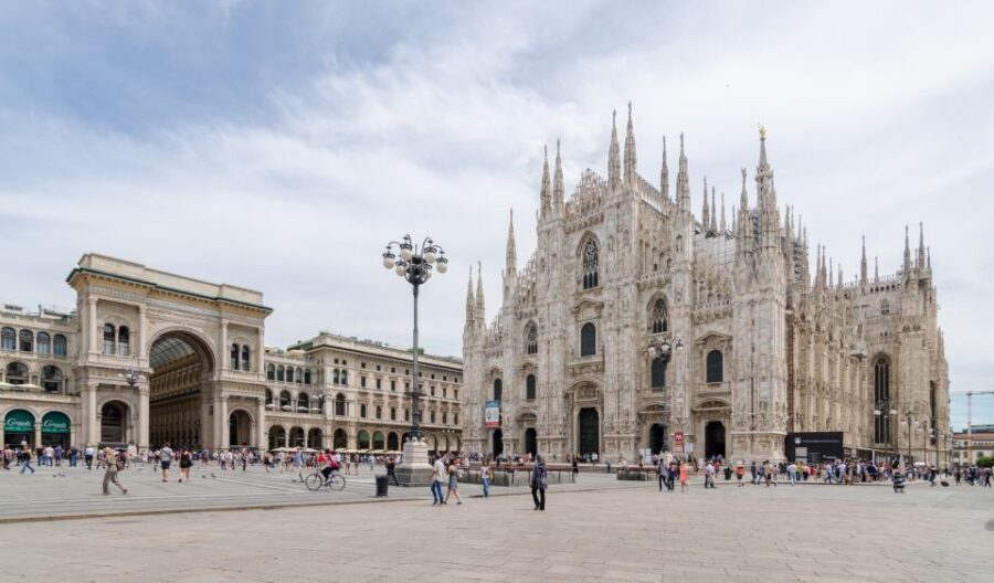Milan: Private 4-Hour Walking Tour - Piazza del Duomo and Teatro alla Scala: seeing the city’s contrasts
