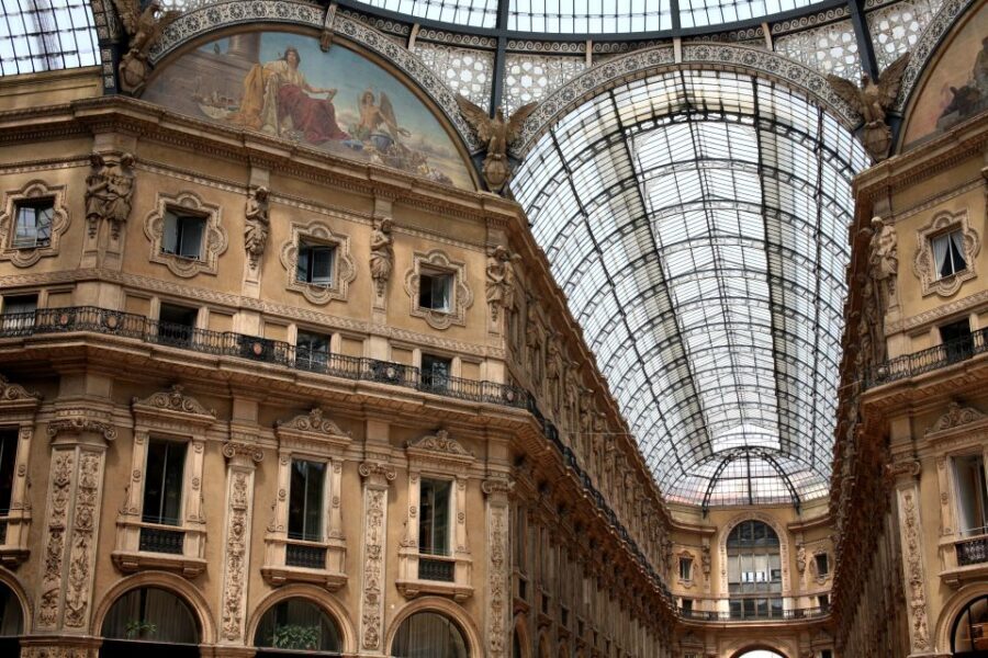 Milan: Private 4-Hour Walking Tour - Sforzesco Castle and Parco Sempione: shifting gears without leaving the loop