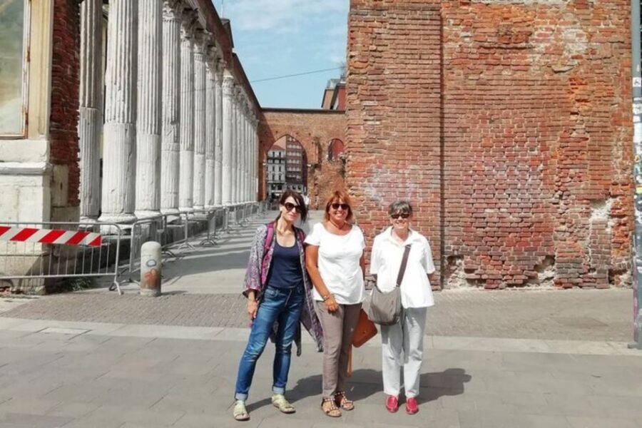 Milan: Private Custom Walking Tour With A Local Guide - What the Tour Covers on the Ground: Walking, Transport, and Timing