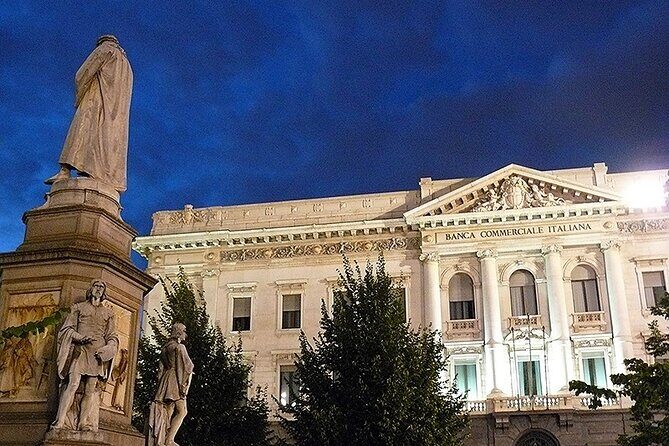 Milan Private Sightseeing Tour for Kids and Families with Local Guide - Piazza della Scala and Leonardo: A Monument Kids Can Find