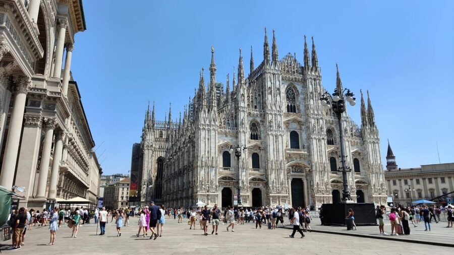 Milan: Private Walking Tour with Last Supper and Duomo Entry - Duomo Entry With Express Security and 3500 Statues