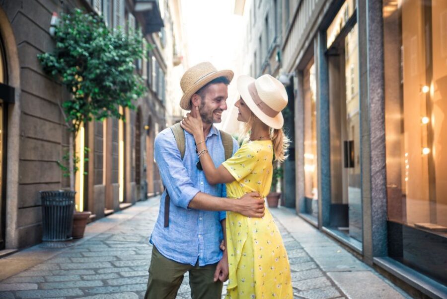 Milan: Romantic photoshoot for Couples - Price and value: $175.59 per group (up to 2)