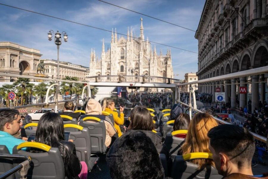Milan: Skip-the-Line Duomo Guided Tour & Hop-on Hop-off Bus - Meeting Up Next to 12Oz Coffee Joint: The Start That Matters