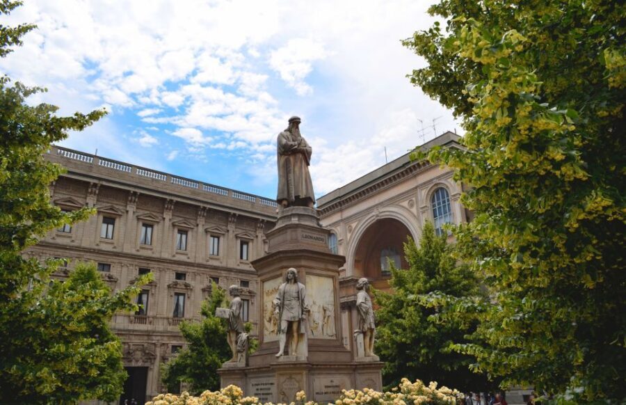Milan: The Story of Leonardo da Vinci Private Guided Tour - Leonardo3 Museum in the 4.5-hour option: machines, models, and digital restorations