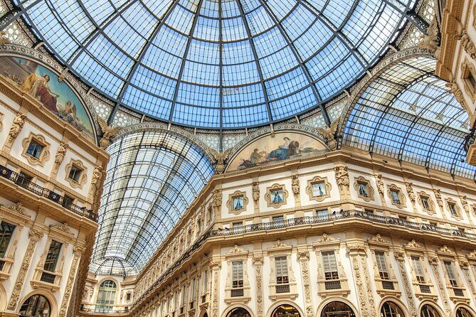 Milan Treasure Hunt for Groups of Friends, Team Building & Company Incentives - Piazza Duomo: solving questions at Milan’s Gothic icon