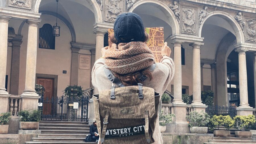 Milan: Treasure Hunt & Walking Tour - Stop 2: Finding Hidden Details While You Walk