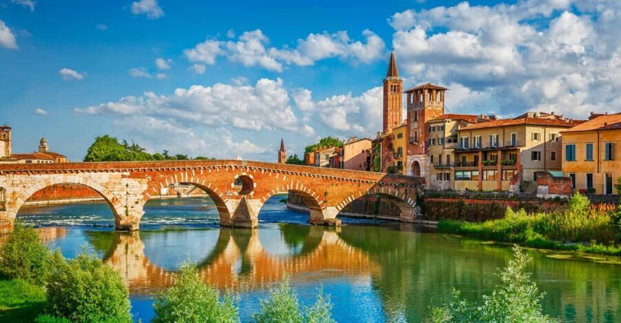 Milan: Verona Day Tour with a Lake Garda Cruise to Sirmione - Arena di Verona to Juliet’s balcony: what the guided walk gives you